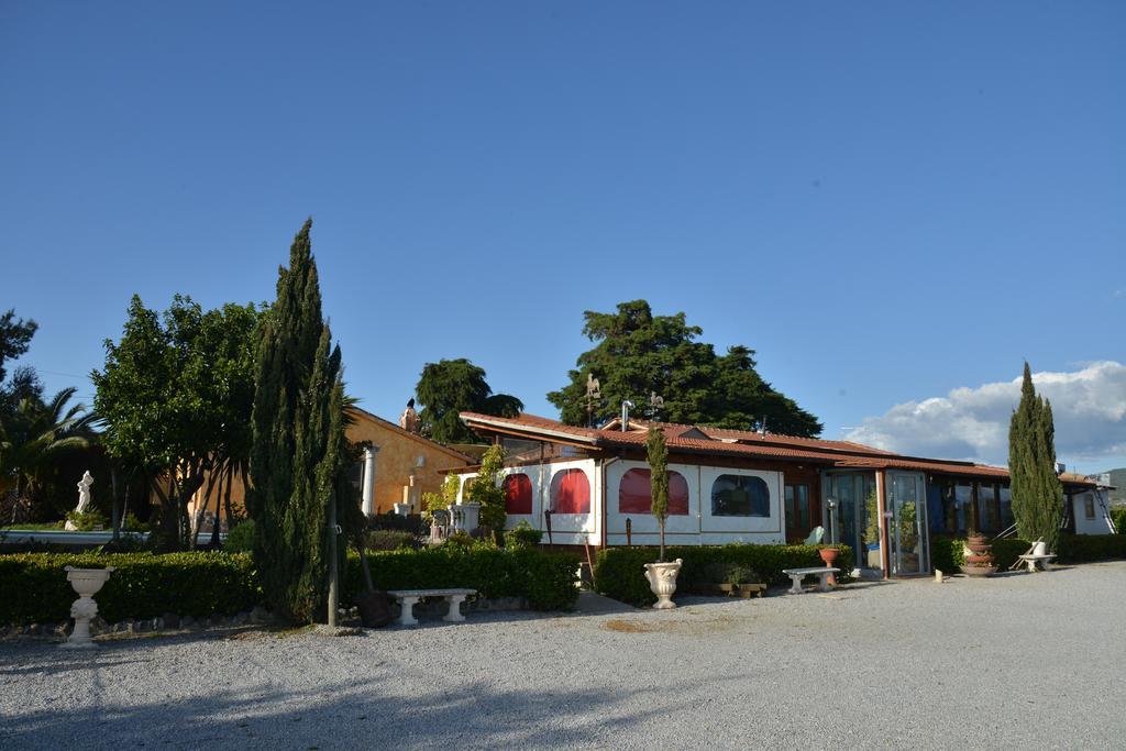 Agriturismo Borgo Dell'Aschetto Marina di Cerveteri エクステリア 写真